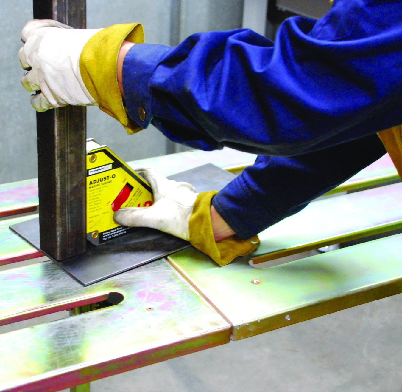 Heavy Duty, Adjust-O Magnet Square, On/Off Switches, Pull Force: 140 lbs, 6" x 5-1/8" x 1-3/8", MSA53-HD, Strong Hand Tools - Image 3