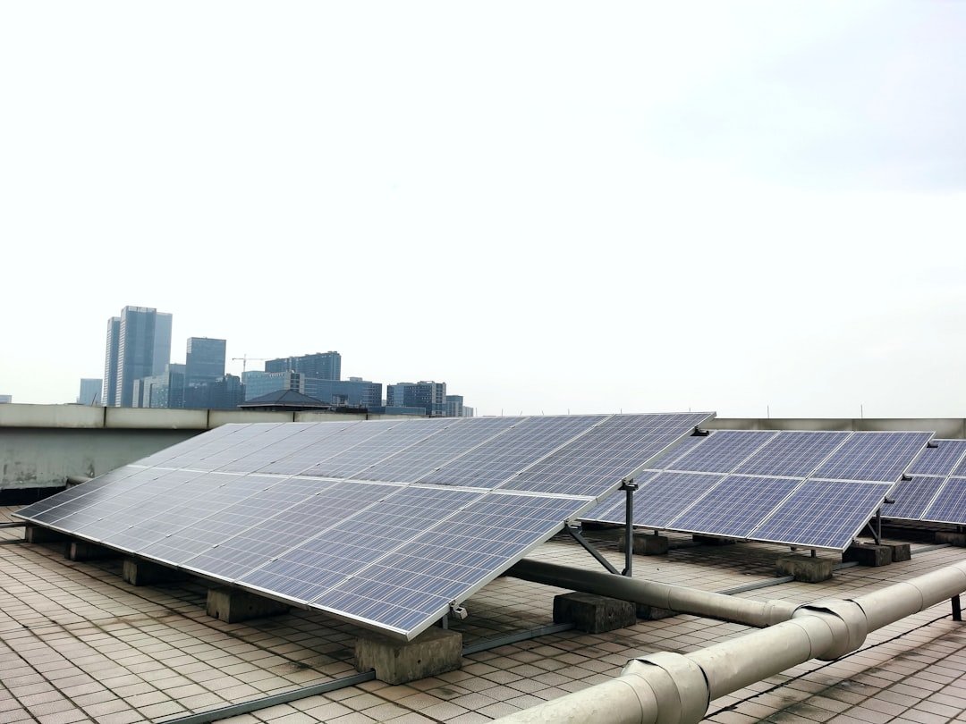 How to Build an Off-Grid Solar Setup for Your Home