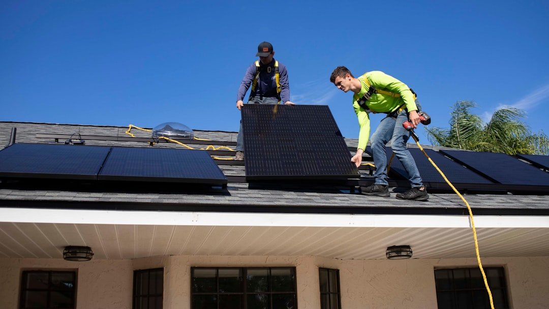 How to Maintain Solar Panels for Better Performance