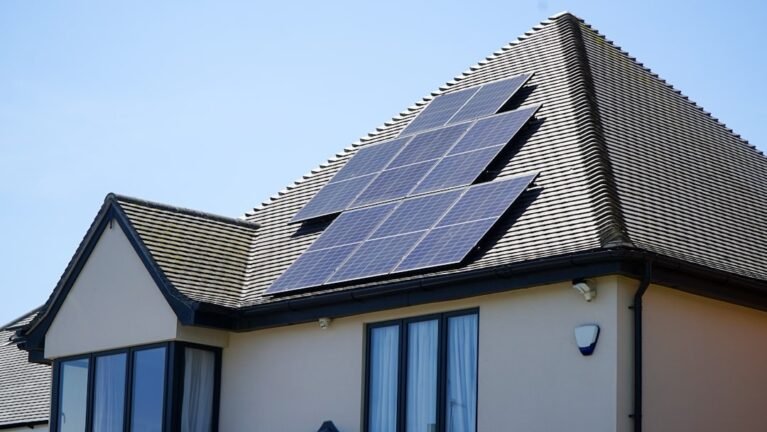 How to Plan a Home Renewable Energy System for the Future