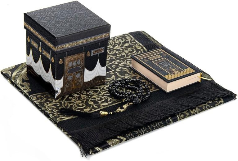 ihvan online, Prayer Rug Set with Mini Quran & Kaaba Cubic Gift Box, Prayer Beads Tasbih, Soft Sajadah, Namaz Mat, Islamic Gift for Eid, Ramadan, Hajj & Umrah, Black