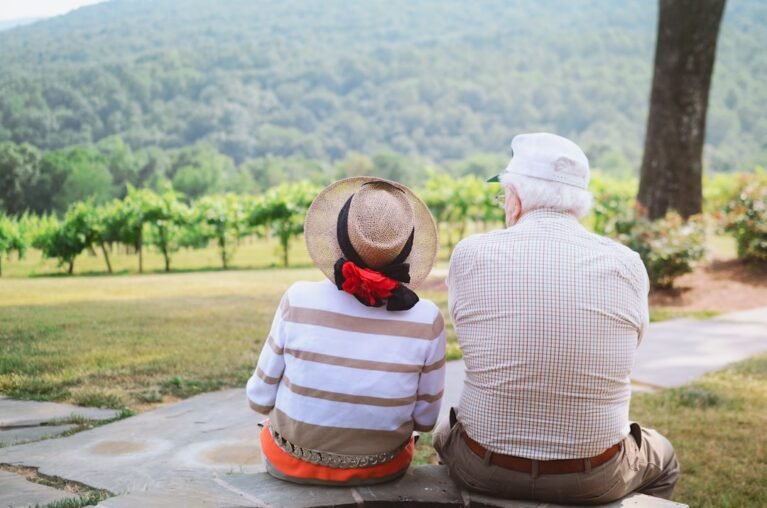 How to Prepare Elderly Family Members for Hajj or Umrah
